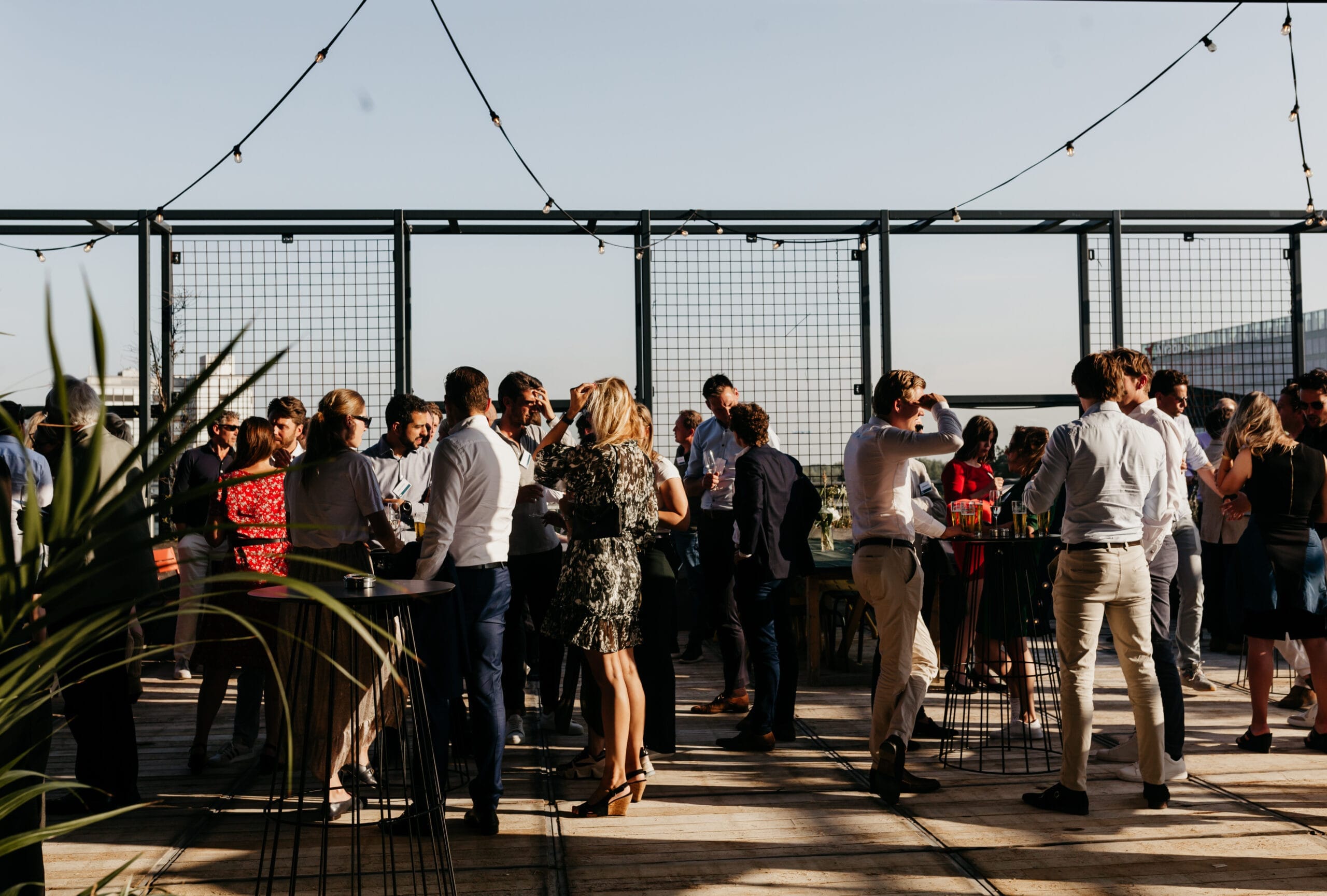 bedrijfsfeestje op het dakterras rooftop bij b amsterdam scaled