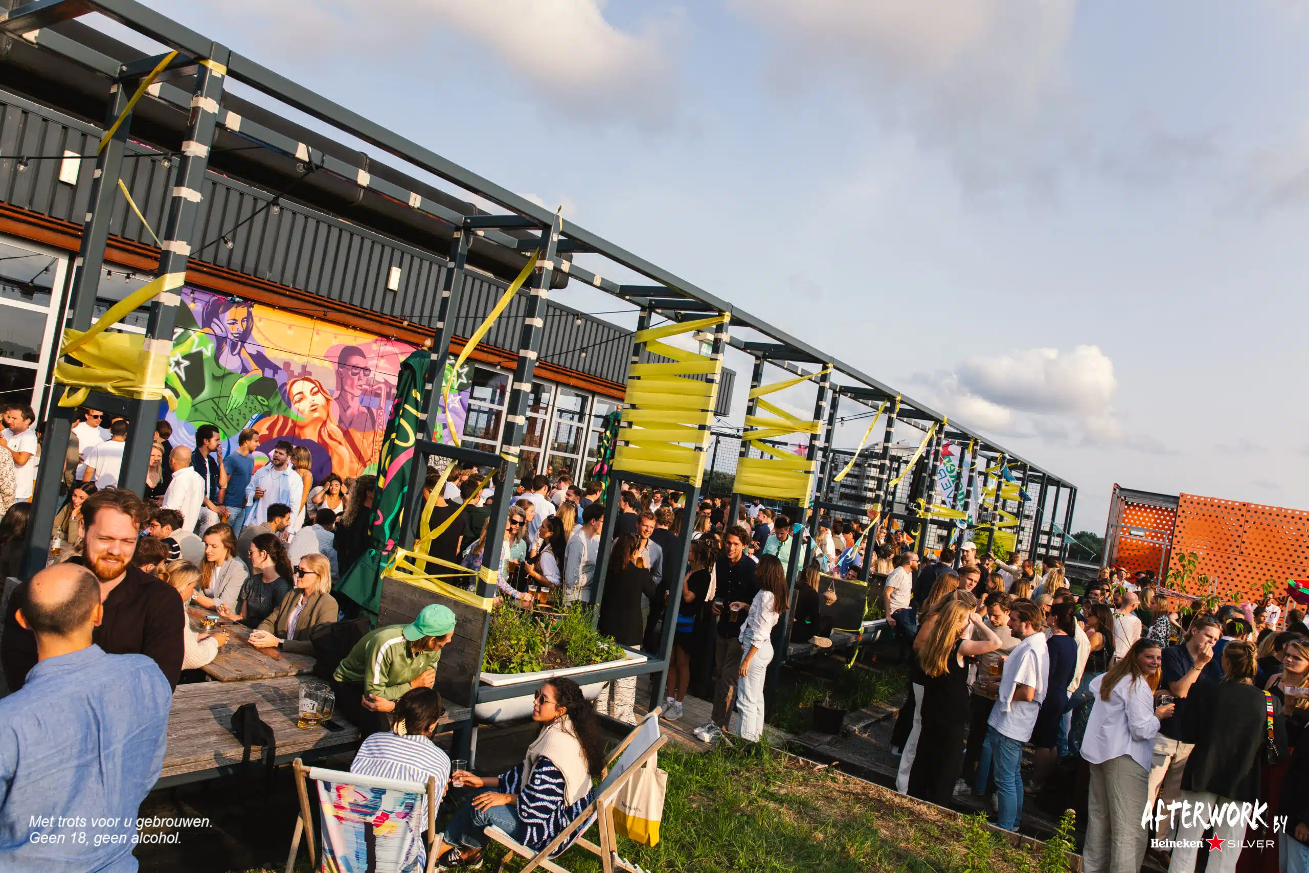 bedrijfsfeestje op dakterras heineken afterwork b amsterdam 1 scaled